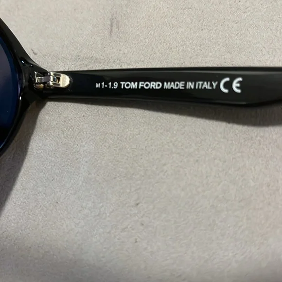 NEW Tom Ford STAN FT 0696 Black/Smoke/gold (01A) Sunglasses - Picture 4 of 9